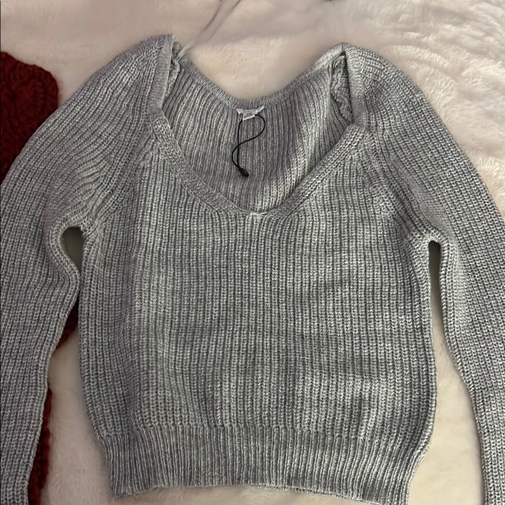 Women's Light Gray V-Neck Sweater